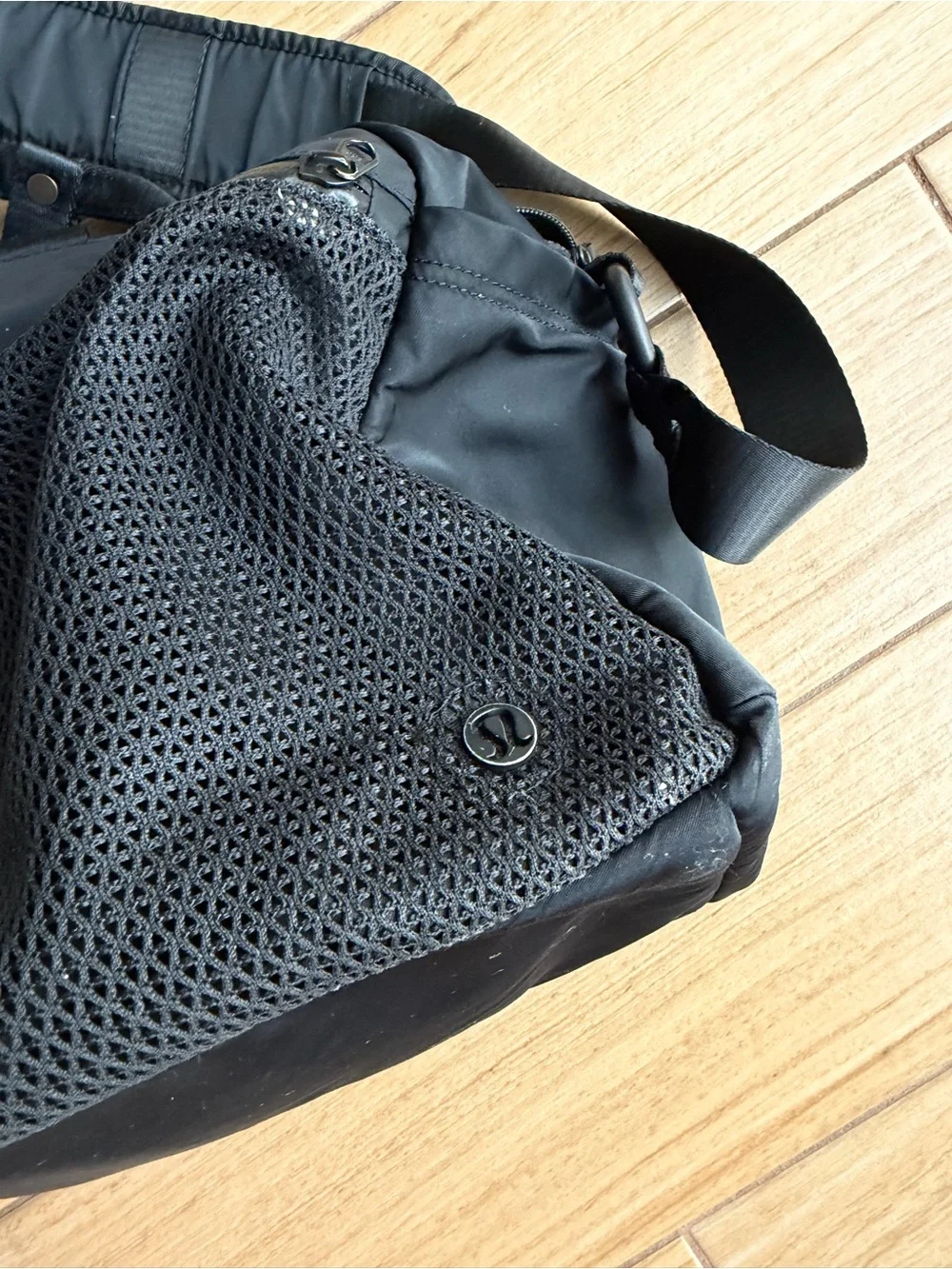 lululemon athletica lululemon black